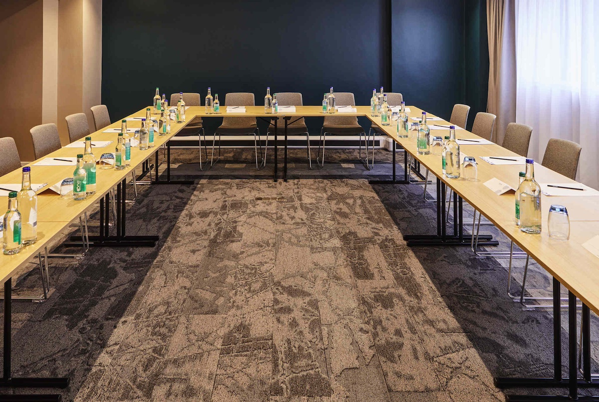 Discover the Perfect Venue for Your Next Business Meeting at Novotel Birmingham Airport Image