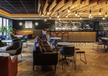 Unwind and Relax at Elements Bar: Novotel Birmingham Airport’s Newest Hotspot sidebar image